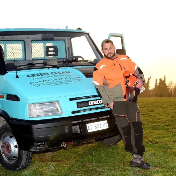 Prati in semina o a rotoli Cura e manutenzione, potatura e lavori forestali GREEN CLEAN di Bianchetti Gian Luca ad Arcevia